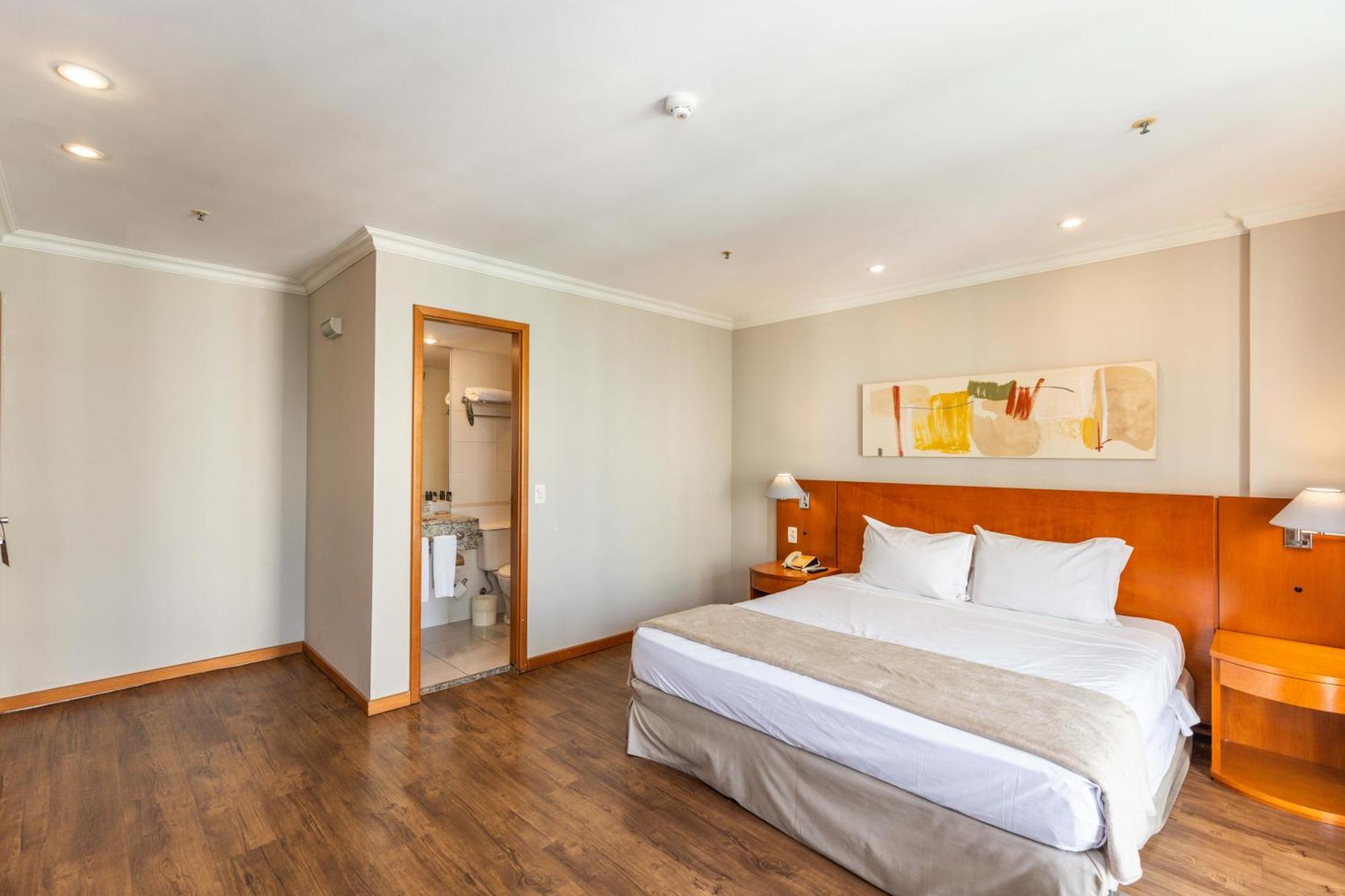 Apartamento Barra Premium - Flat Com Servicos, Recepcao 24 Horas, Piscina, Academia E Balsa Praia! *